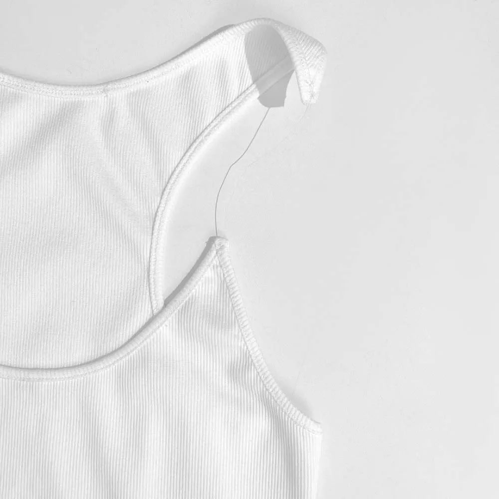 Lightweight and versatile, the Tank Top - The Invisible Lightweight Everyday Essential is perfect for any outfit.